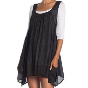 NWT Papillion sharkbite hem layered tshirt…